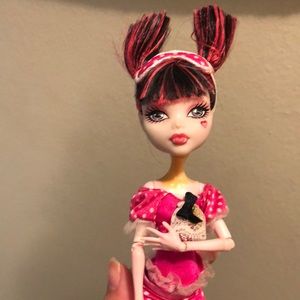 Dead Tired Draculaura